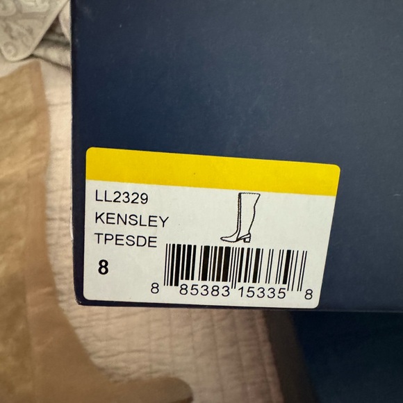 Kensley taupe suede stretch over the knee boot by Splendid. Never worn - Picture 4 of 5